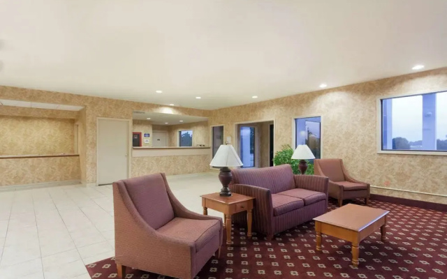 Days Inn And Suites Wynne
