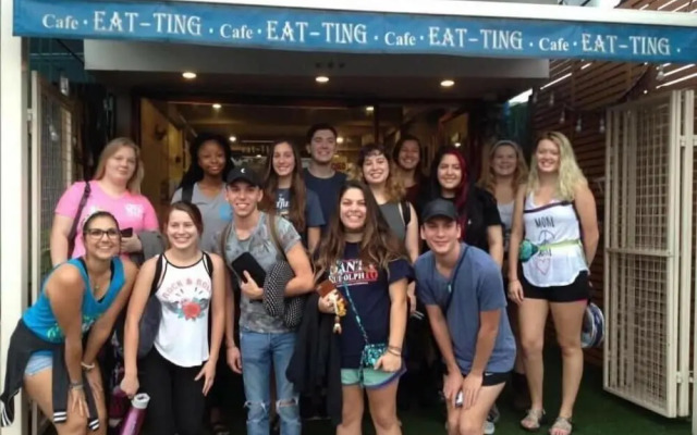 Eat - Ting Cafe and Hostel