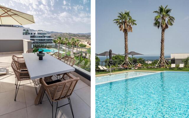 LME9F1- Penthouse, amazing views, families only