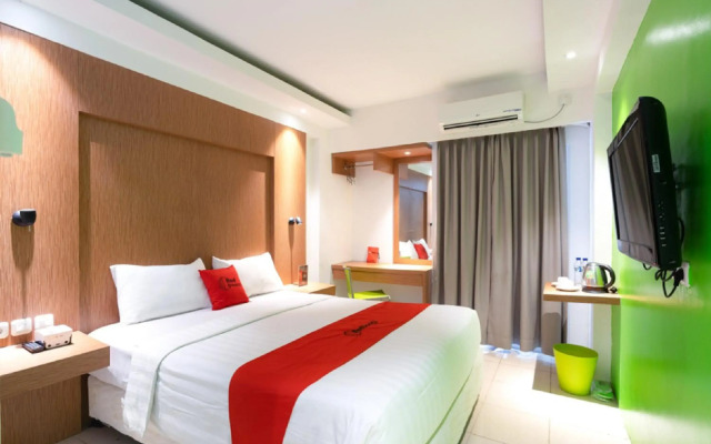 RedDoorz Apartment @ Bogor Valley