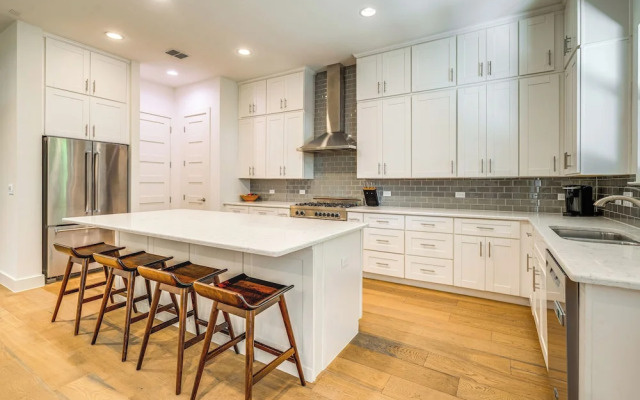 Spacious Austin Home: Near S Congress & Downtown!