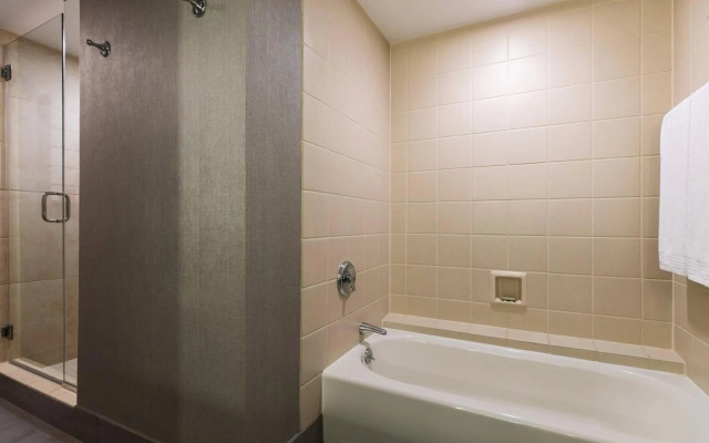 Renaissance Chicago Downtown Hotel