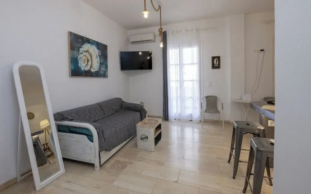 Zen Beach House in Tinos 2