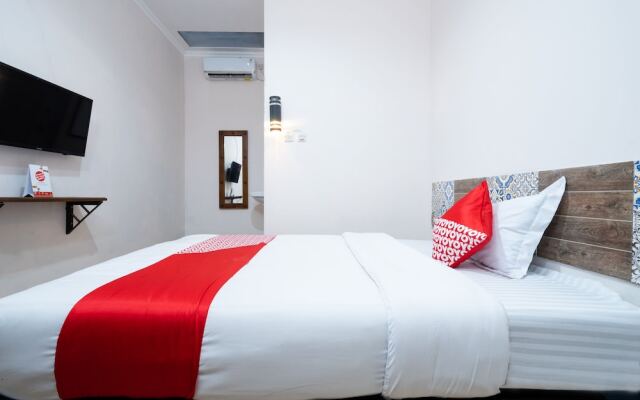 Art Guest House Syariah by OYO Rooms