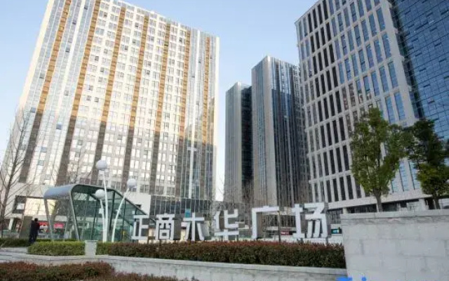 Yiju Homestay (Zhengzhou Longzihu Subway Station)