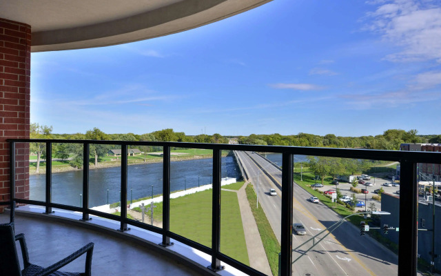 Hampton Inn Cedar Falls Downtown