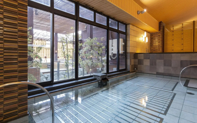 Ours Inn Hankyu