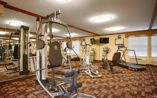 Best Western Plus Addison/Dallas Hotel