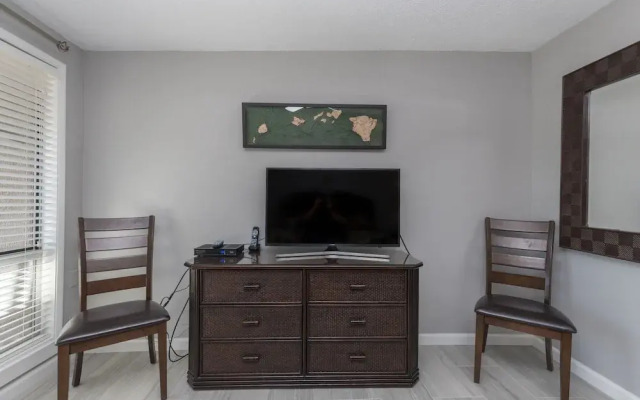 Kahana Sunset B7 2 Bedroom Condo by Redawning