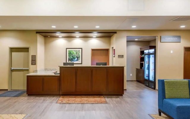 Comfort Suites Burlington Near I-5