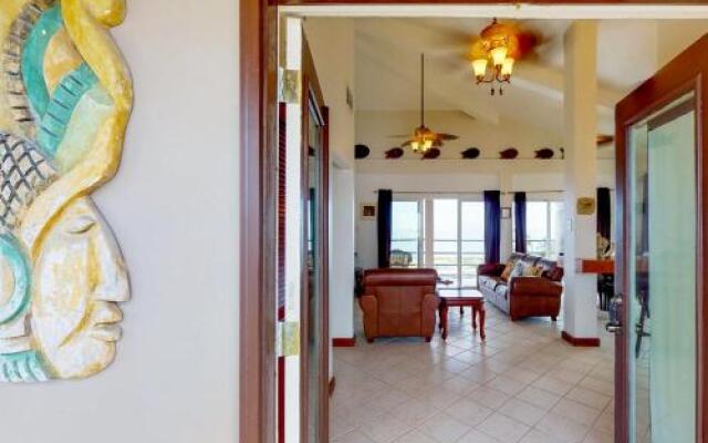 Suite E303 Mara Laguna