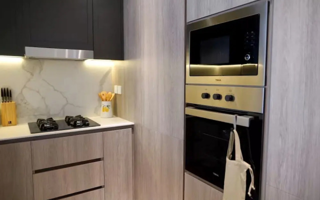 Spacious 2BR in Oxford 212 by Bespoke