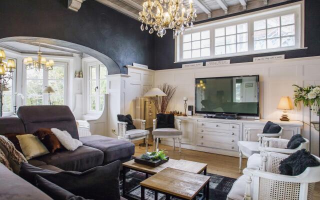Beautiful Villa 200 Metres From The Sea