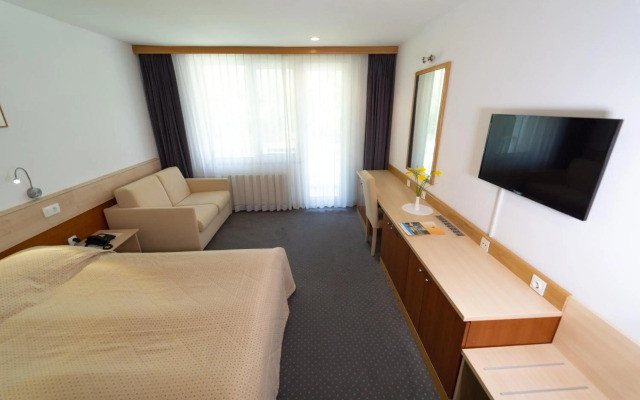 Hotel Jezero