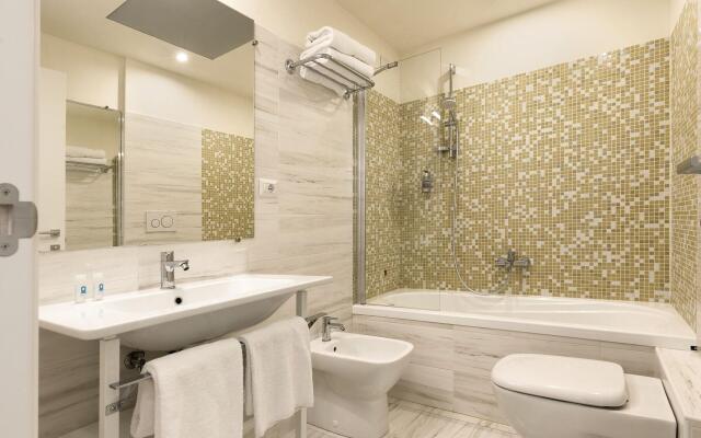 Adesso Hotel