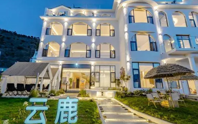 Yunlu Jingbo Sea View Resort Homestay
