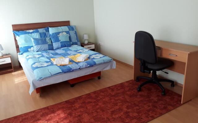 Piac utcai Apartman
