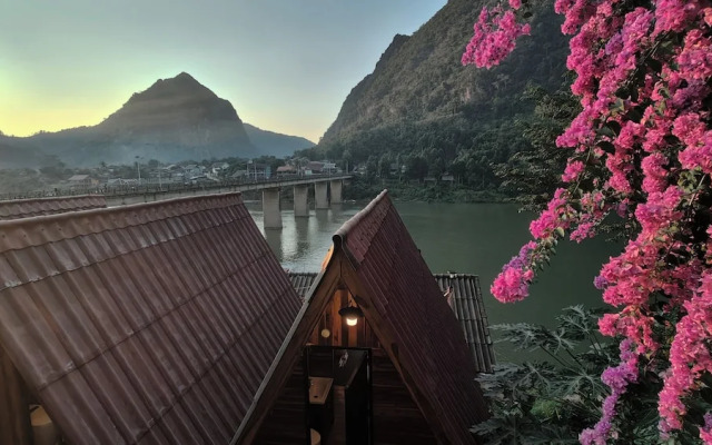 Pont Inn Nong Khiaw
