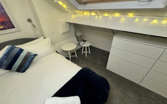 Kitty Cottage