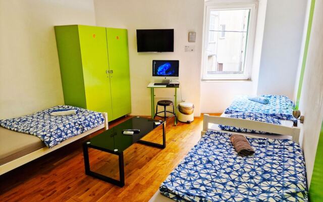 Croparadise Hostel