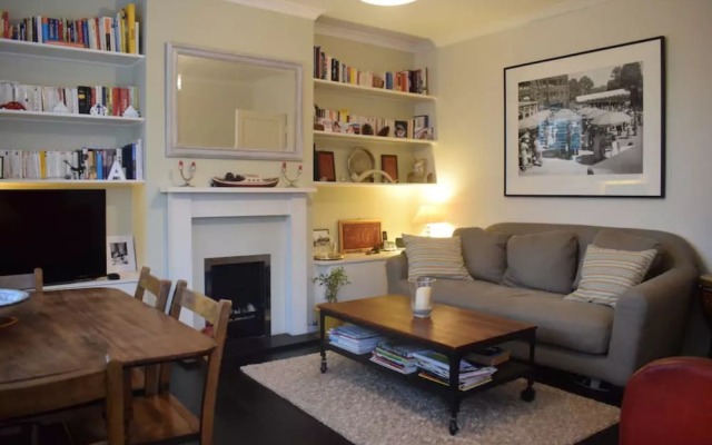 2 Bedroom Apartment in Ravenscourt Park