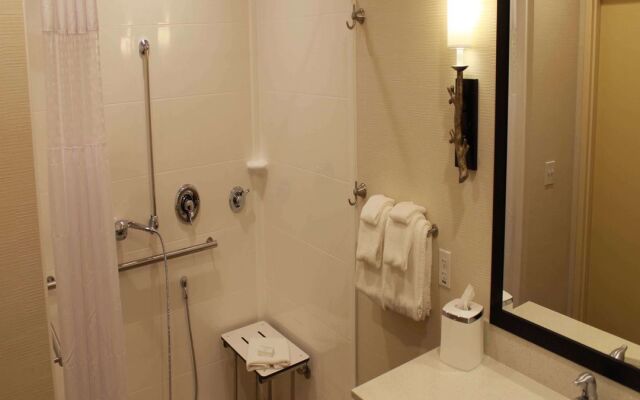 Hampton Inn & Suites Bartonsville