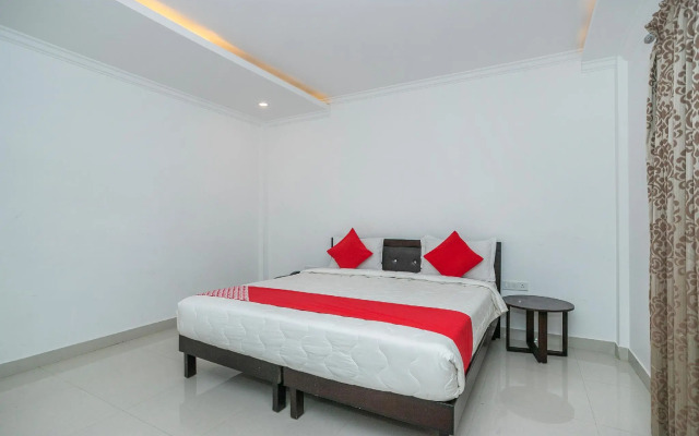 Hotel Cosmopolitan By OYO Rooms
