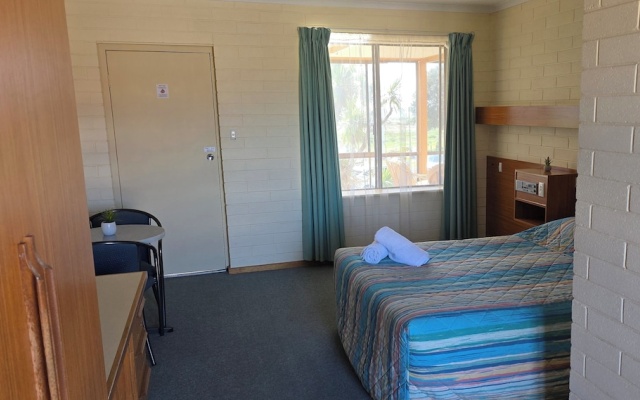 Kingston Ocean View Motel