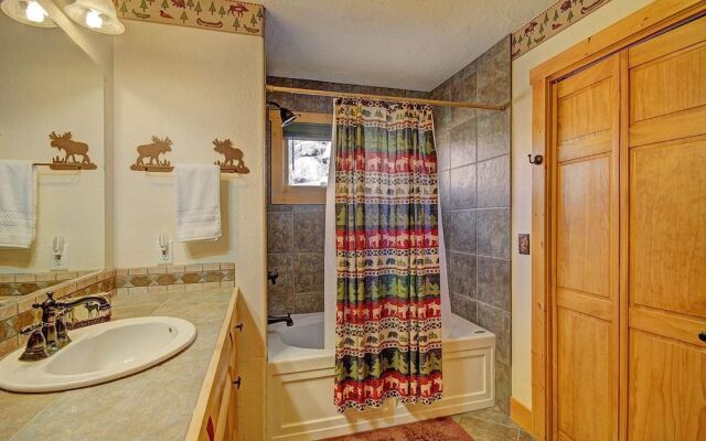 Barton Cabin by RedAwning