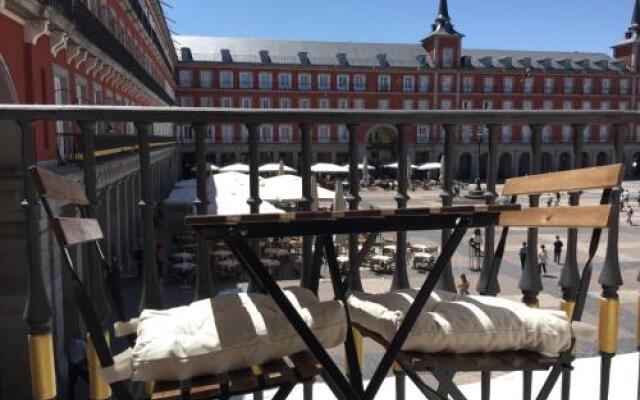 Plaza Mayor Design Apartment