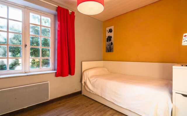 Cozy Holiday Home in Saint-Denis with Swimming Pool