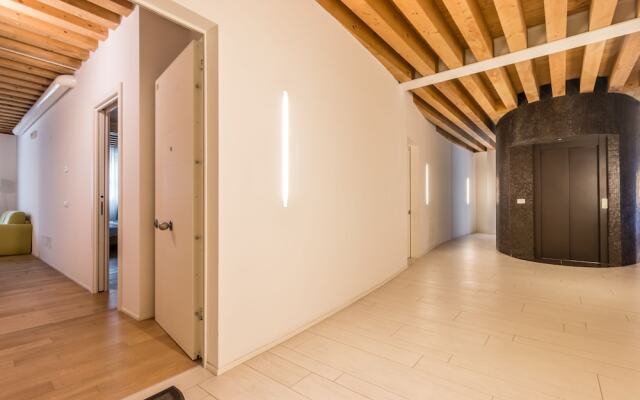 Mazzoni 10 Modern Flat