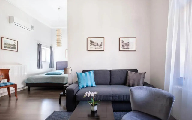 Andrassy Garden Apt in Center
