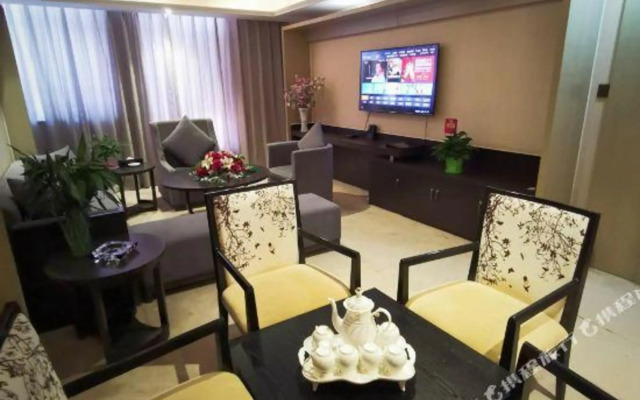Purple Cloud Hotel