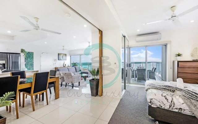 ZEN BY THE WATER - Darwin's Premier Ocean View Family Retreat