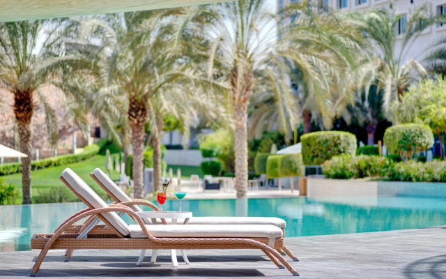 Crowne Plaza Muscat OCEC by IHG