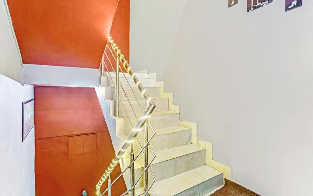 Collection O 82049 Hotel Royal