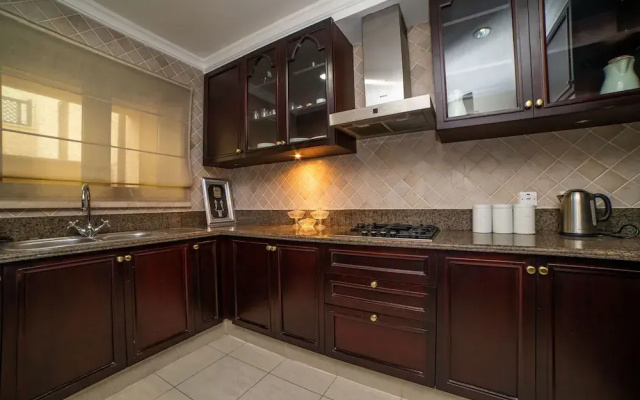 Amazing 1 BR Apartment Souk AlBahar 4105