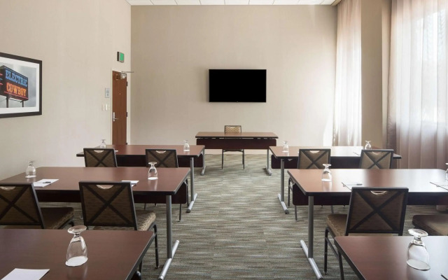 Hampton Inn & Suites Little Rock-Downtown
