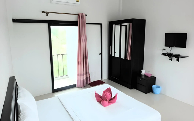 Sandee Homeplace – Guest Rooms – Udon Thani