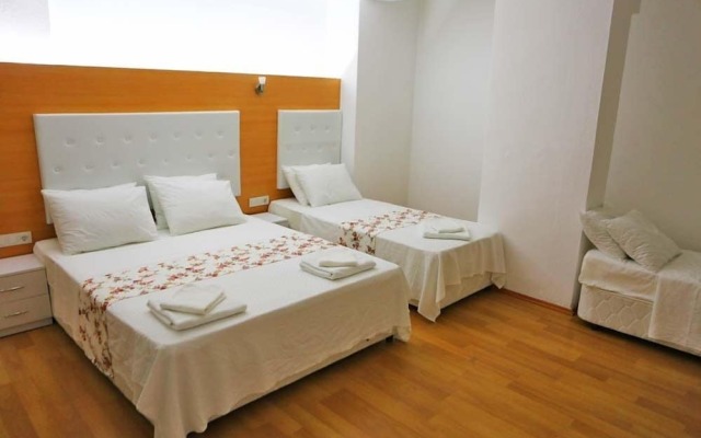 Ugur Hotel