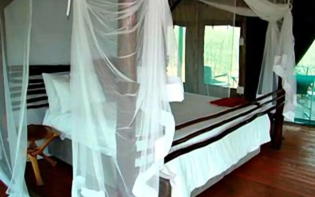 Muweti Bush Lodge