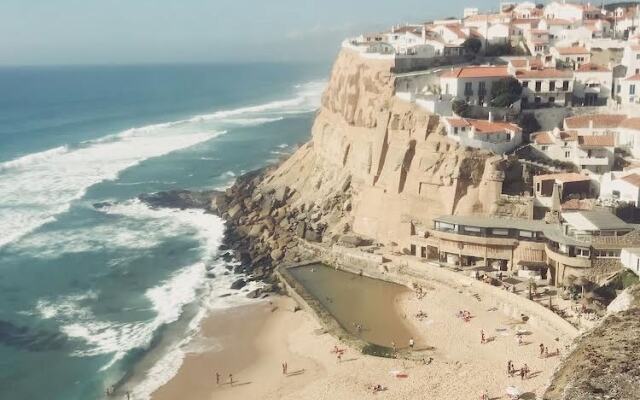 Azenhas do Mar Valley House