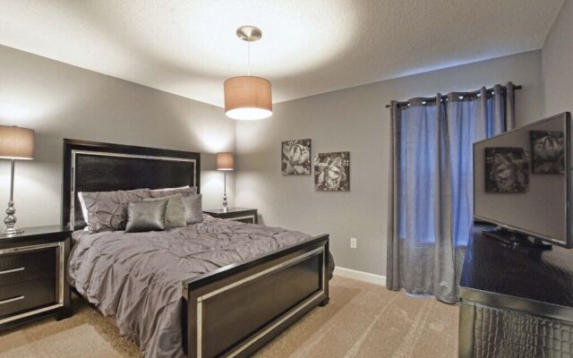 Solterra - 6 Bedrooms House W/Pool-7036sr