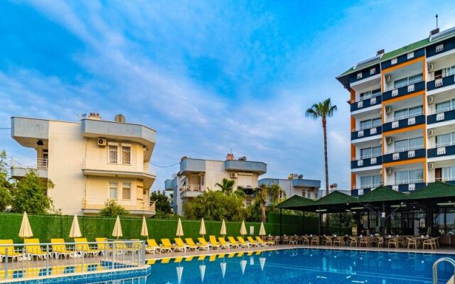 De Mare Famly Hotel