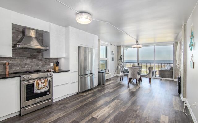 Islander East Miniums #216 2 Bedroom Condo