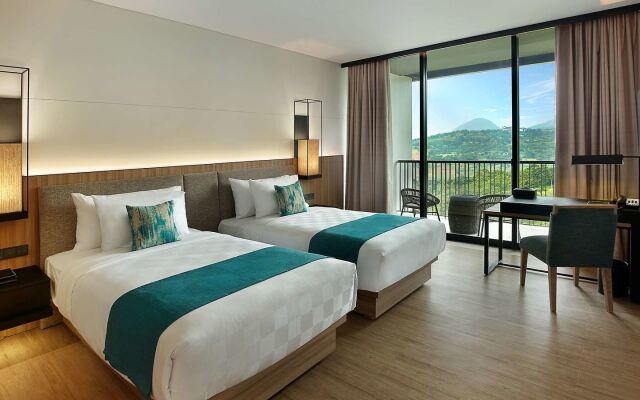 Royal Tulip Gunung Geulis Resort and Golf