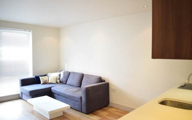 Modern Studio Apartment In Chelsea