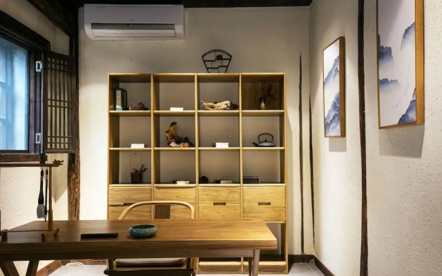 Xiananshan Village Hotel