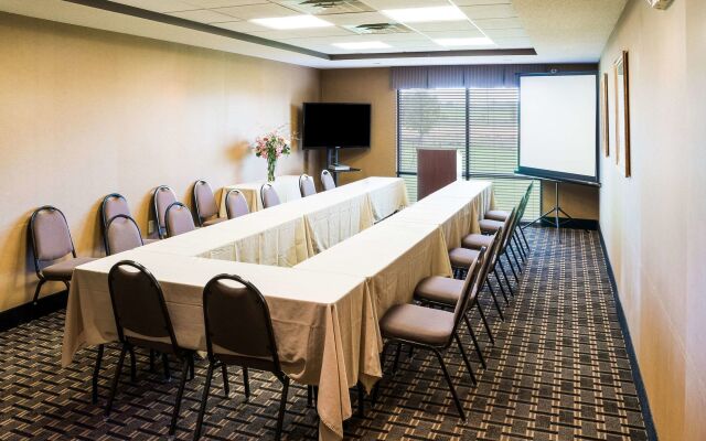 Holiday Inn Express Rochester South - Mayo Area by IHG